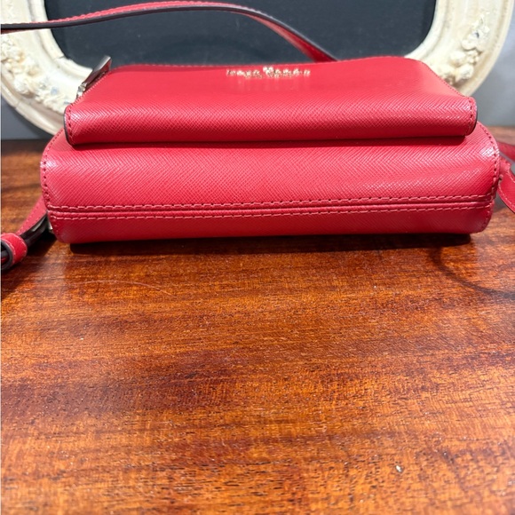 Kate Spade Vibrant Red Zip-Around Wallet - Picture 6 of 6